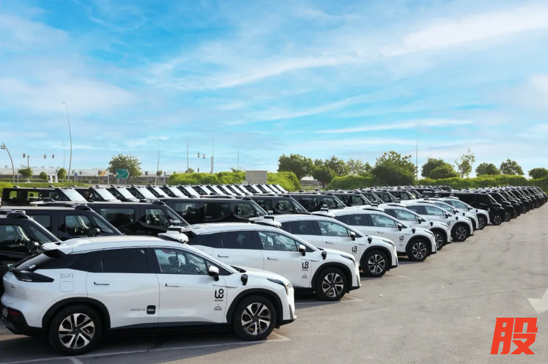 文远知行自动驾驶出租车车队在阿布扎比